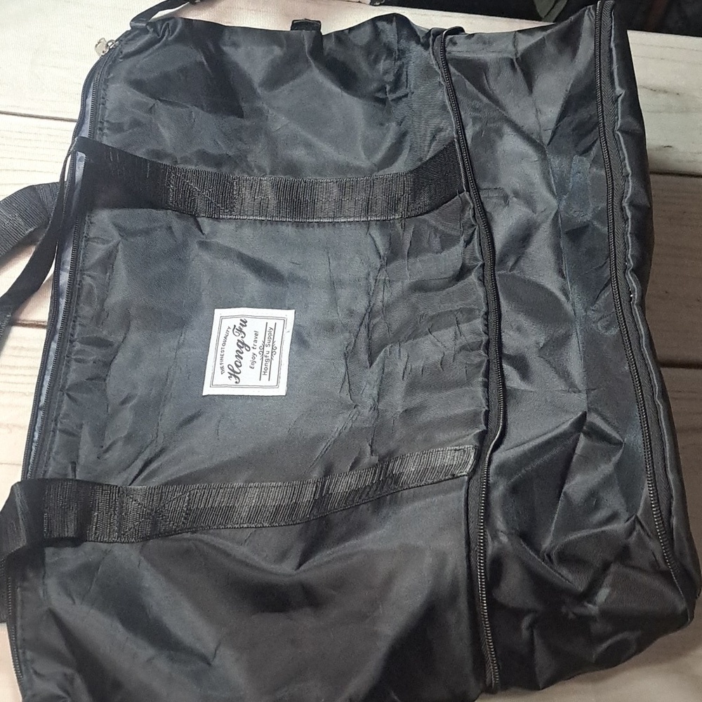 Black Gym Duffel Travel Bag Folds Down To Pack - Picture 3 of 7